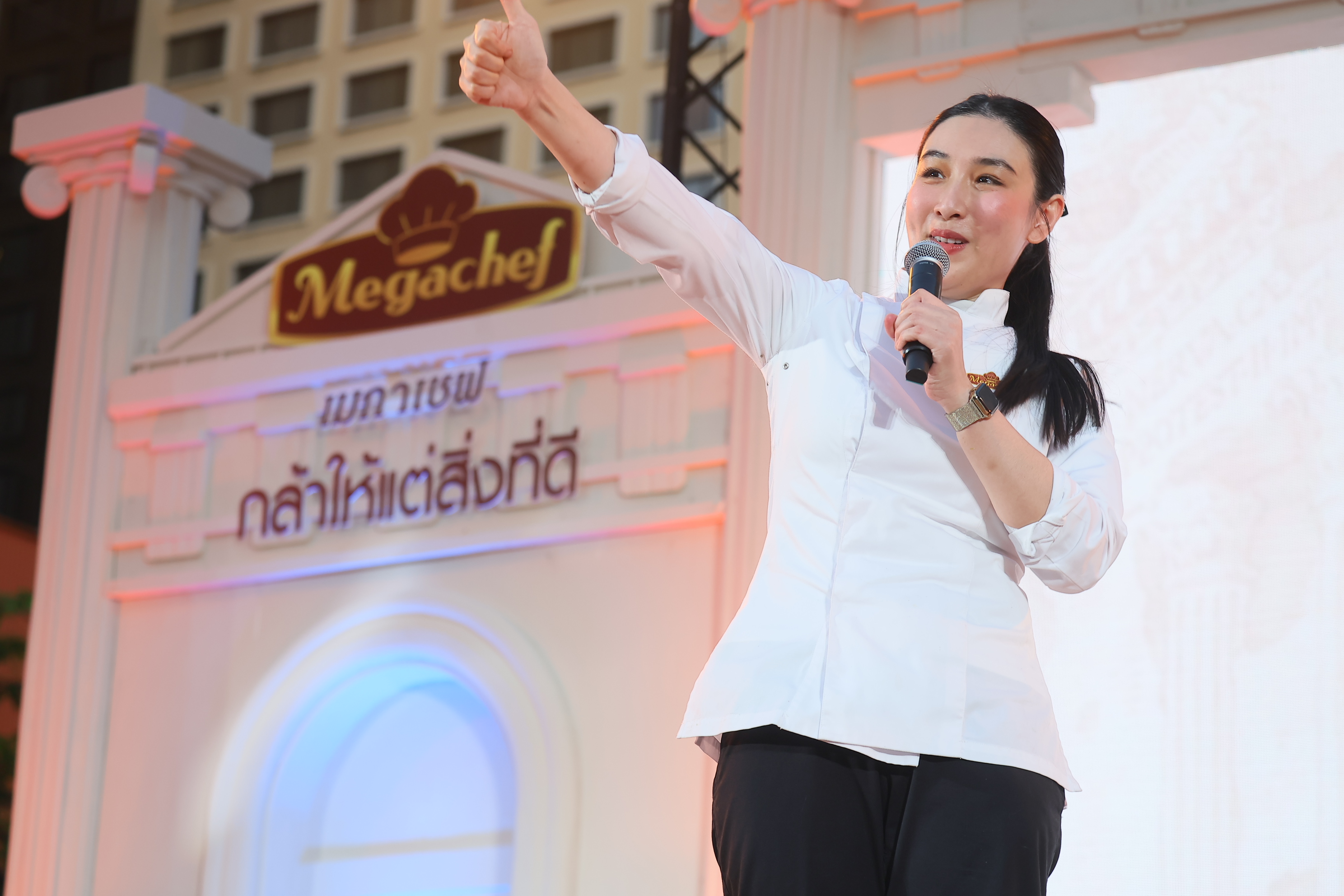 Copy of Megachef_2037.jpeg